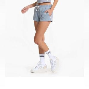 Vuori Halo Performance short light cloud Heather size medium